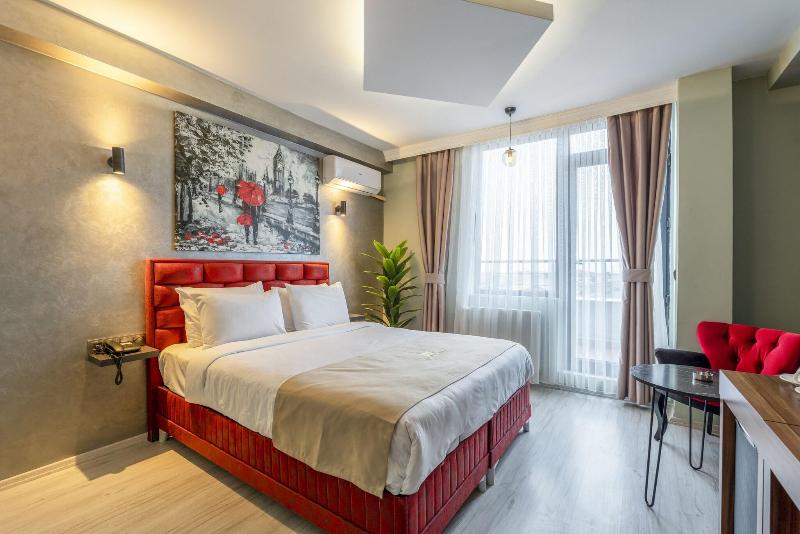 Monezza Hotel image