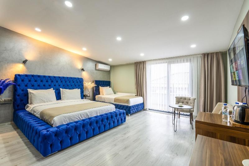 Monezza Hotel image