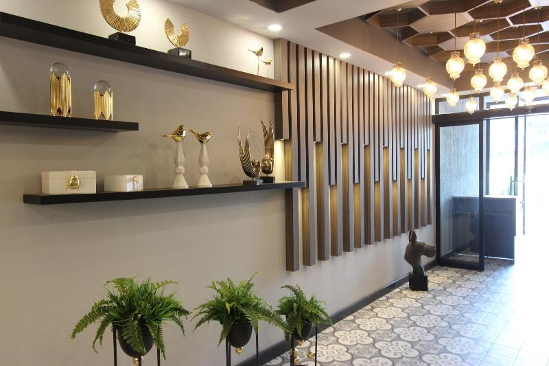 Monezza Hotel image
