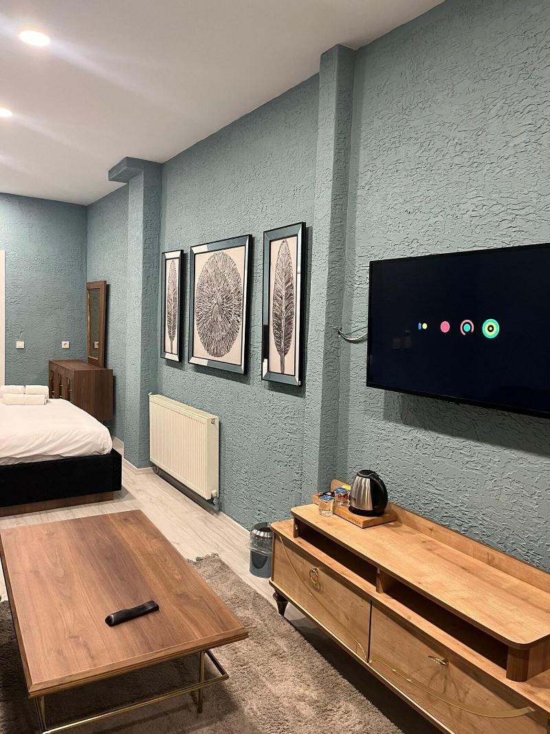 Monezza Hotel image