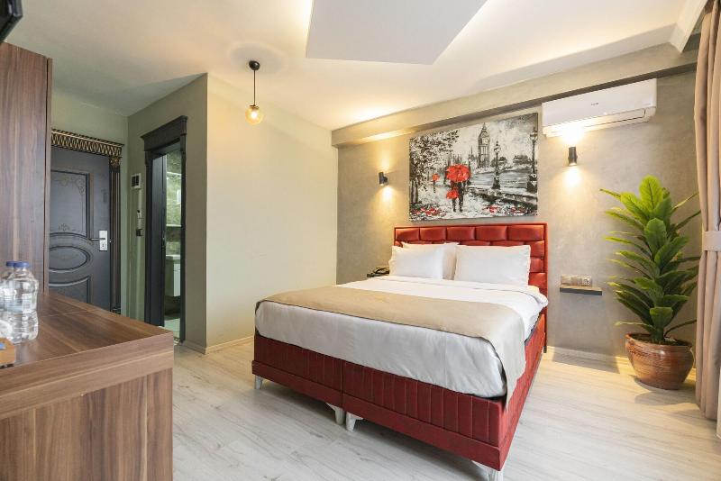 Monezza Hotel image