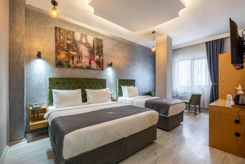 Monezza Hotel image