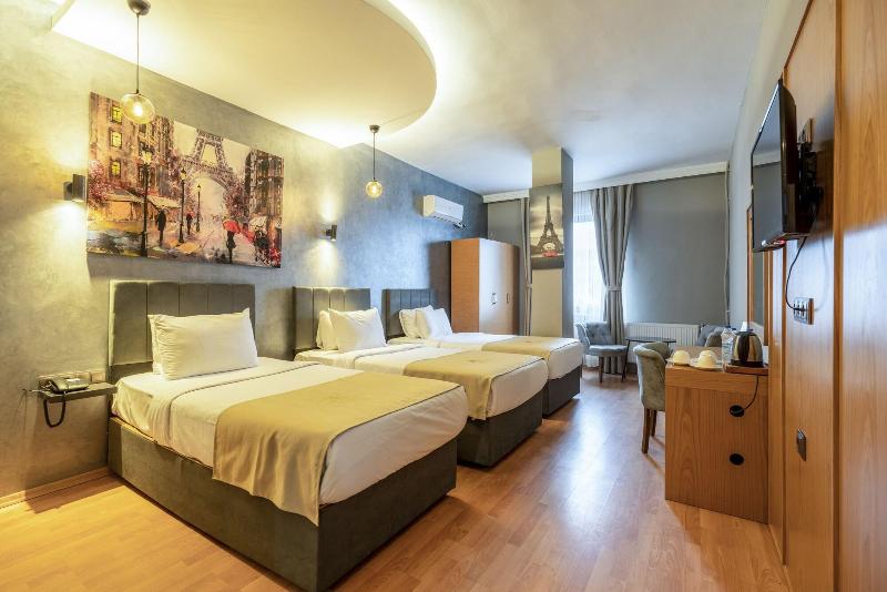 Monezza Hotel image