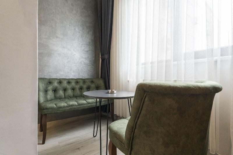 Monezza Hotel image