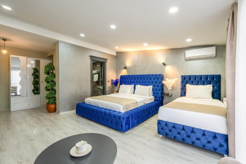 Monezza Hotel image