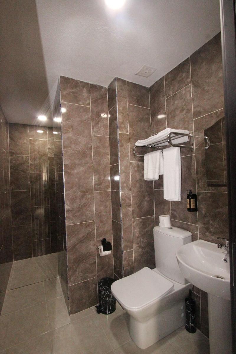 Monezza Hotel image