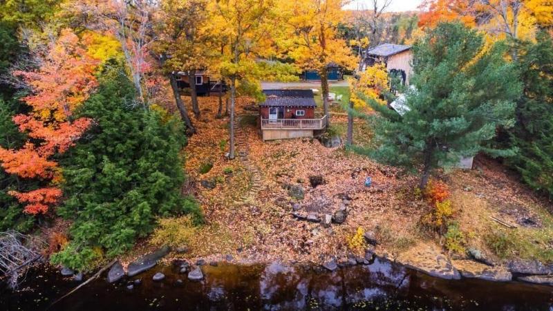 Muskoka Lake Cottages image