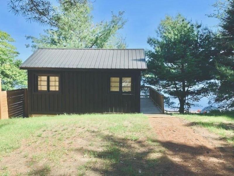 Muskoka Lake Cottages image