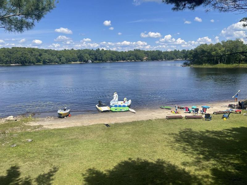 Muskoka Lake Cottages image