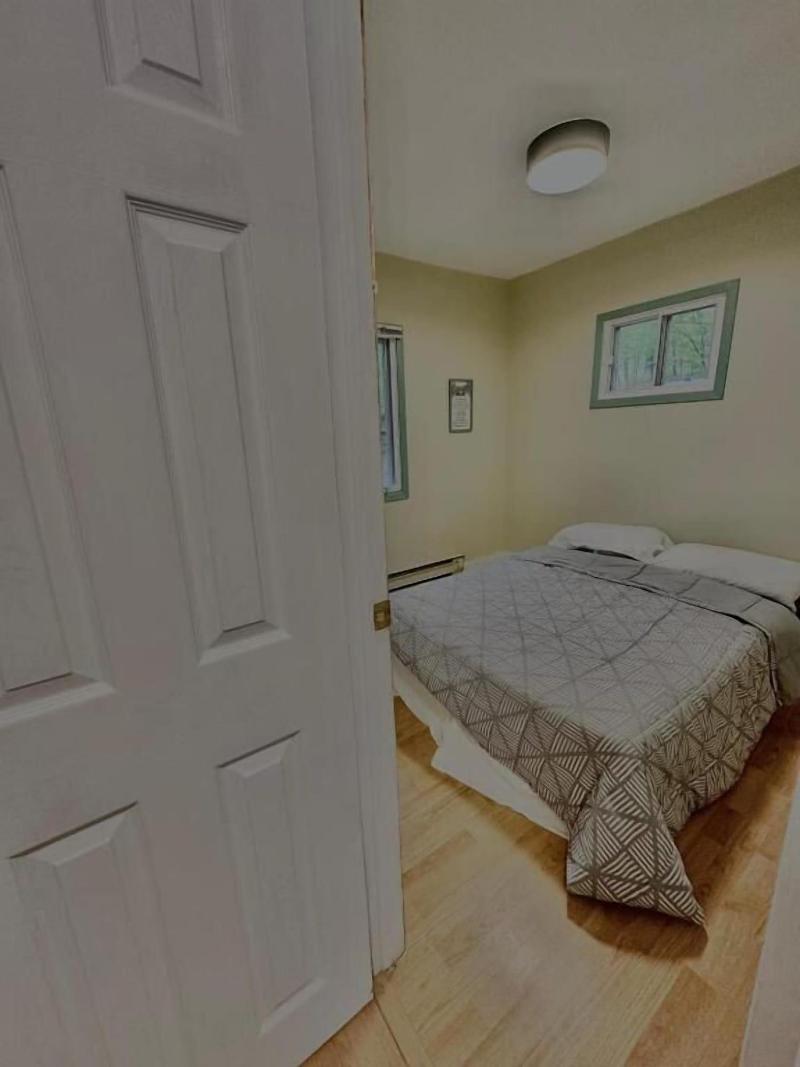 Muskoka Lake Cottages image