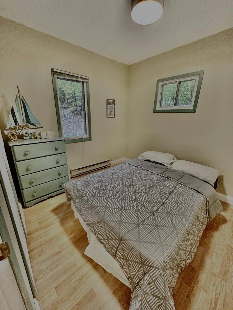 Muskoka Lake Cottages image