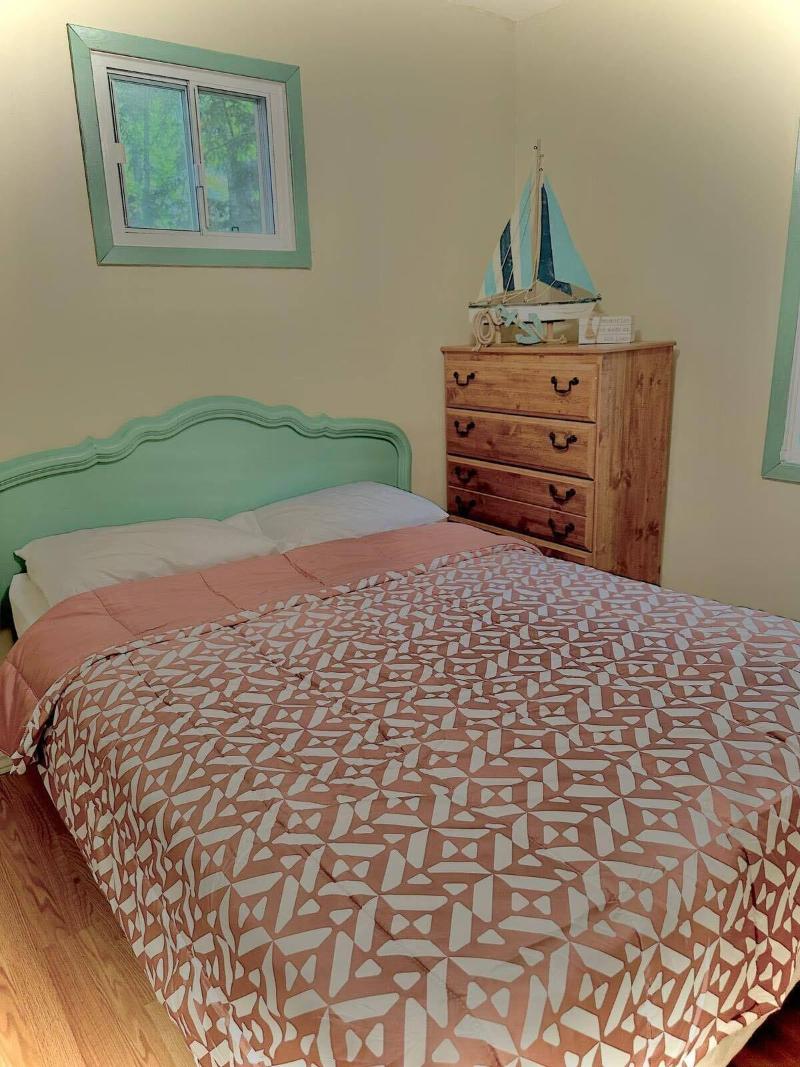 Muskoka Lake Cottages image