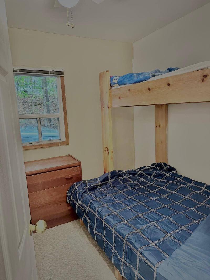 Muskoka Lake Cottages image