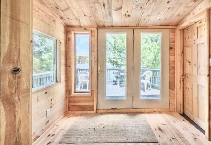 Muskoka Lake Cottages image