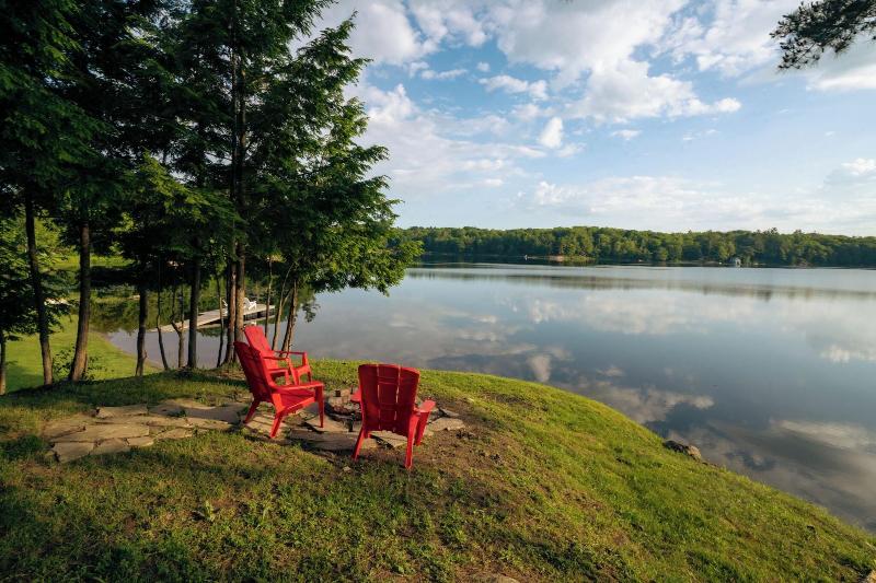 Muskoka Lake Cottages image