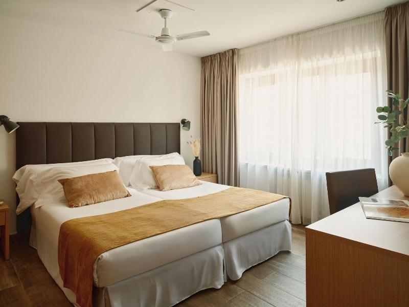 Ronces Hostel image