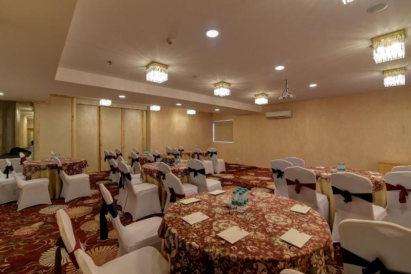 Mango Grove Hotel image