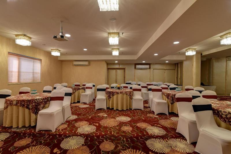 Mango Grove Hotel image