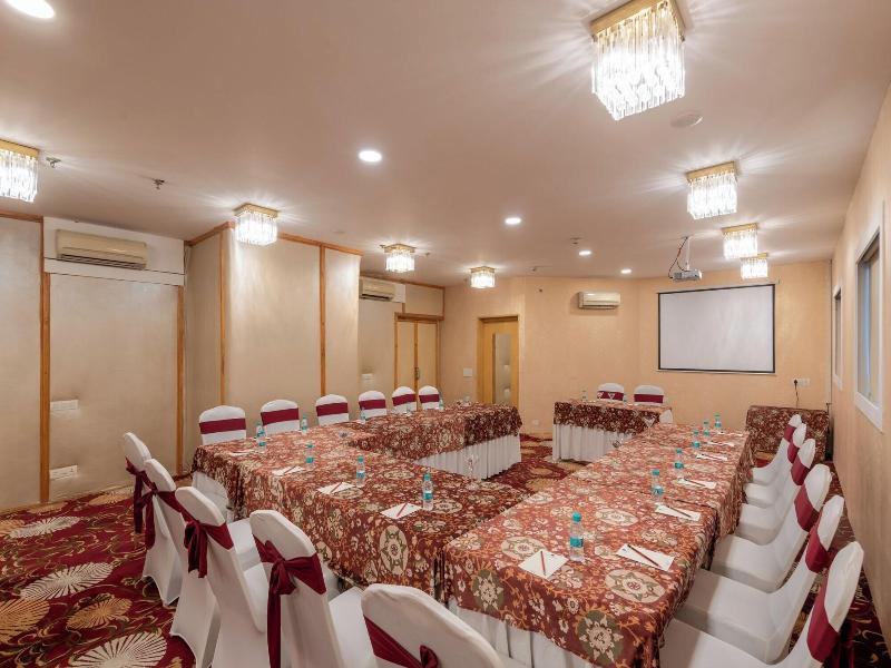 Mango Grove Hotel image