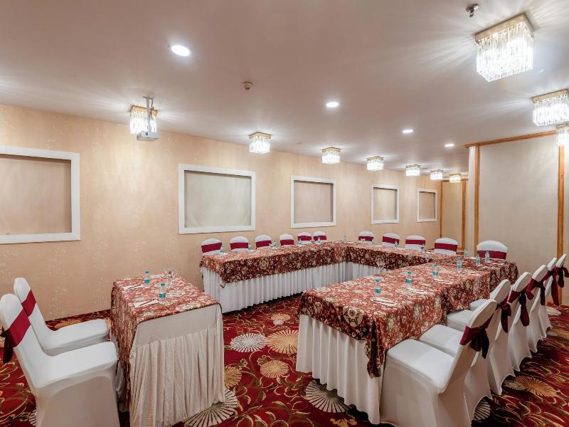 Mango Grove Hotel image