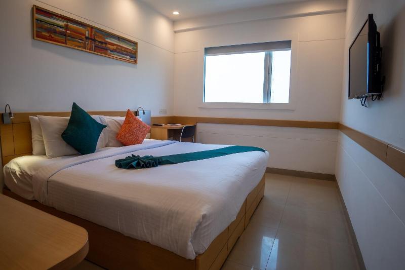 Mango Grove Hotel image