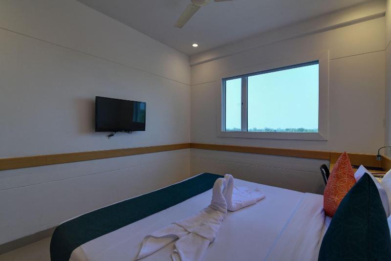 Mango Grove Hotel image