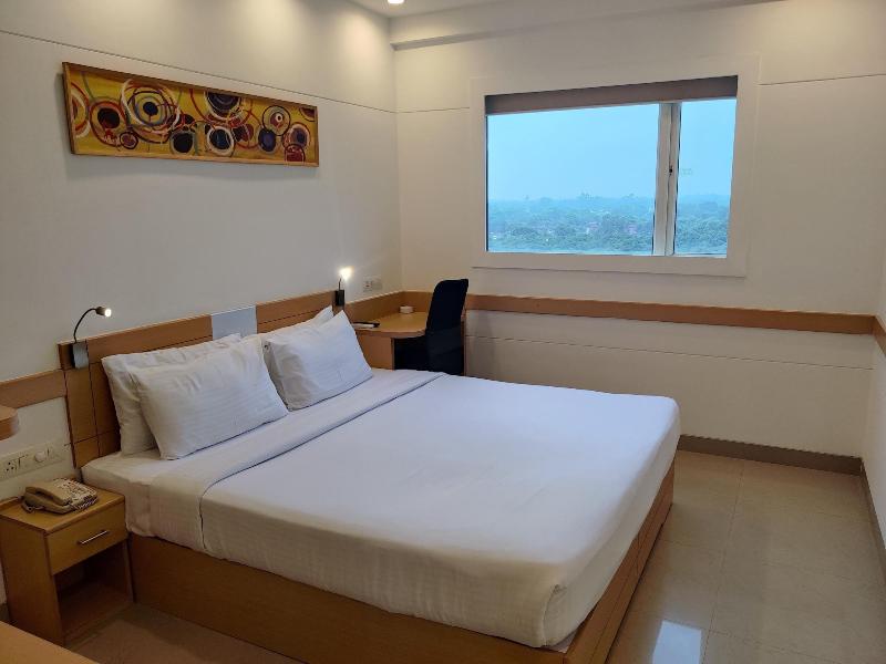 Mango Grove Hotel image