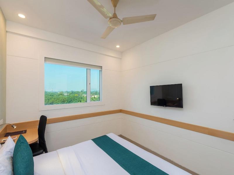 Mango Grove Hotel image