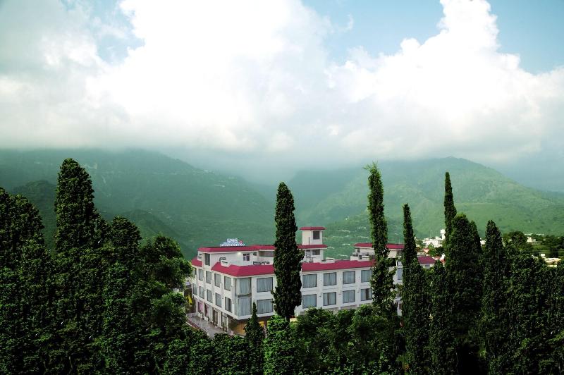 The Vaishnodevi Sarovar Portico image
