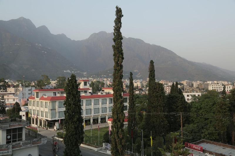 The Vaishnodevi Sarovar Portico image