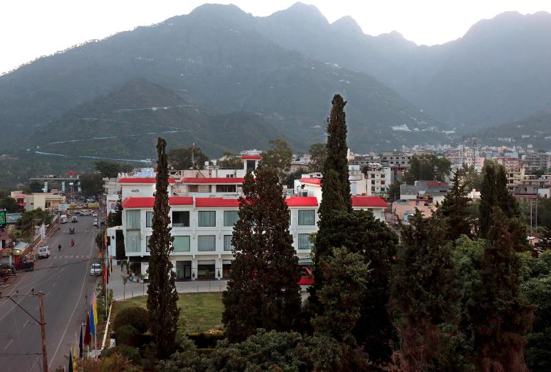 The Vaishnodevi Sarovar Portico image