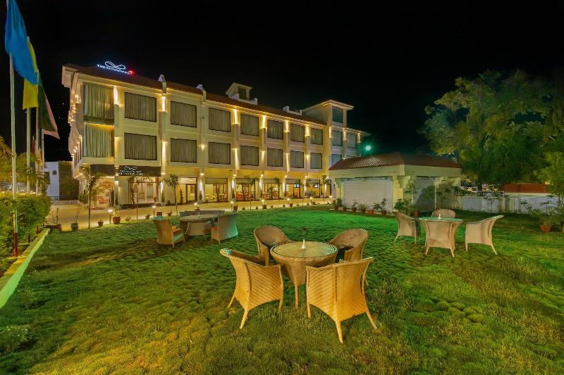 The Vaishnodevi Sarovar Portico image