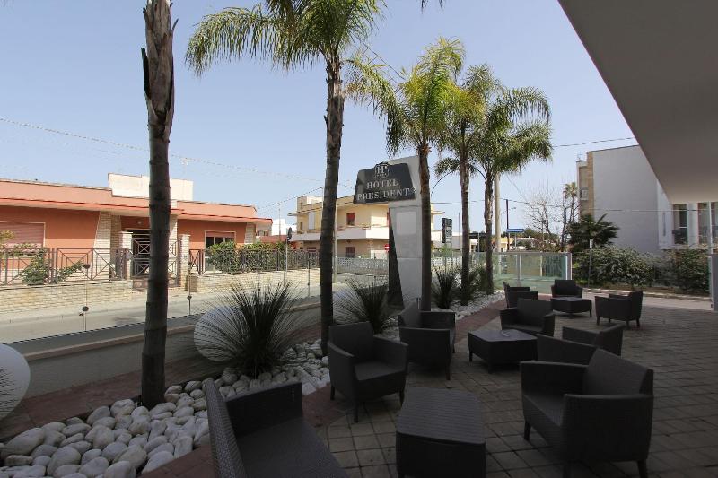 Hotel Presidente image