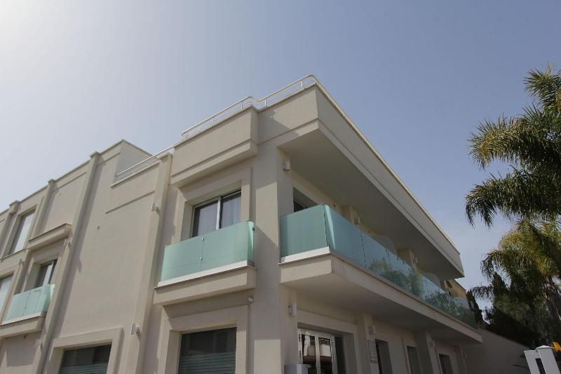 Hotel Presidente image