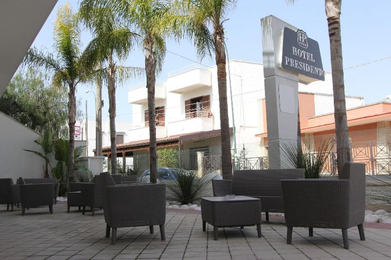 Hotel Presidente image