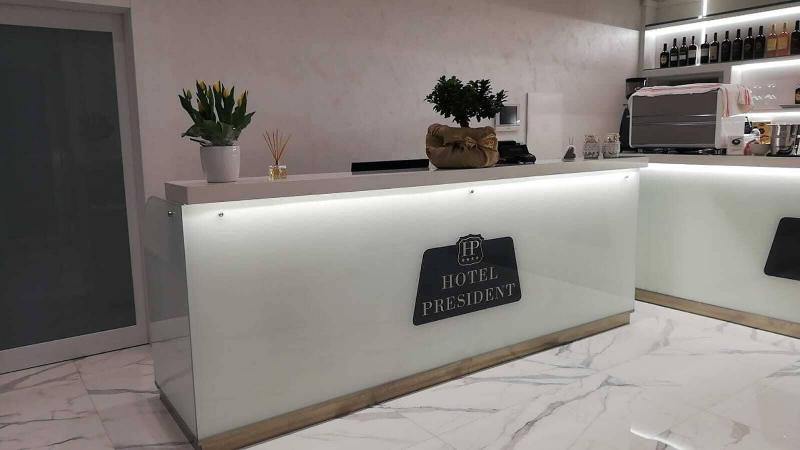 Hotel Presidente image