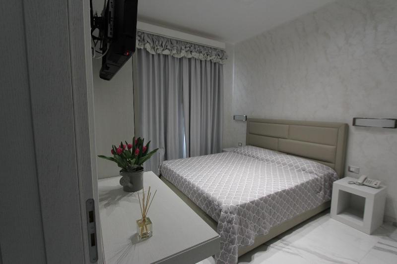 Hotel Presidente image