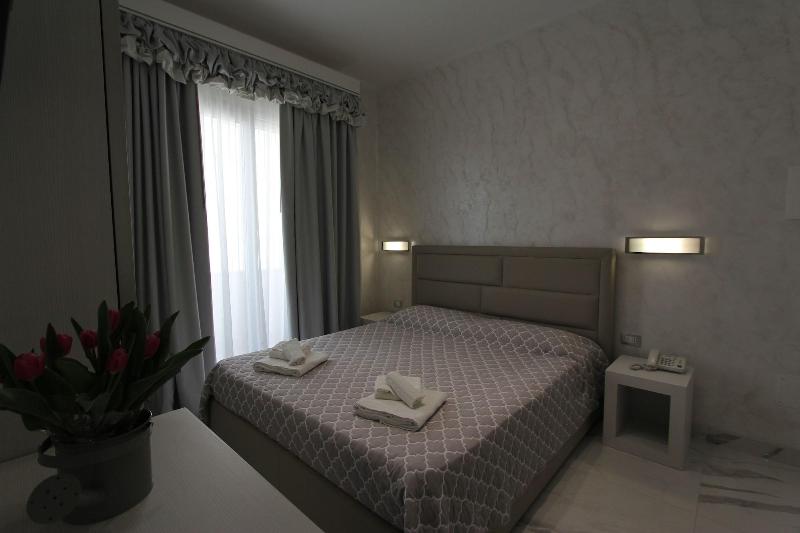 Hotel Presidente image