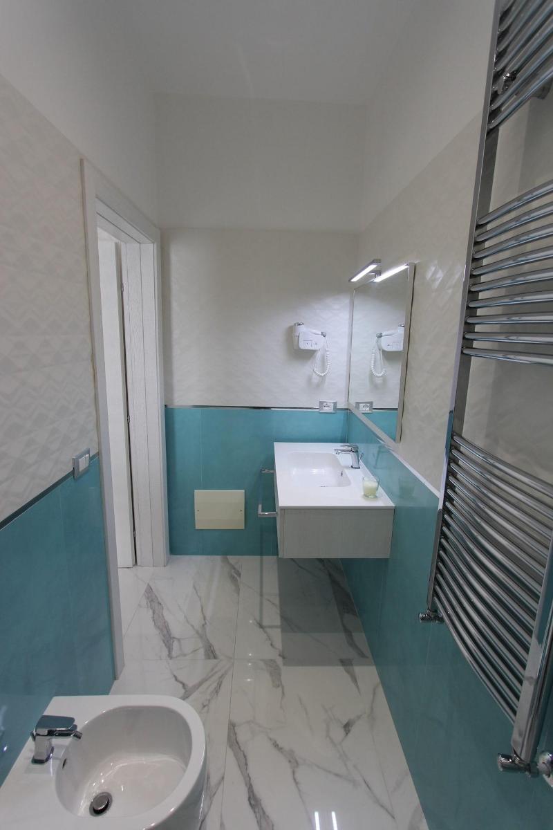 Hotel Presidente image