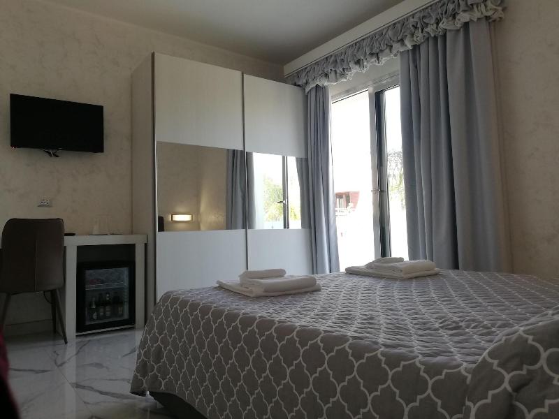 Hotel Presidente image