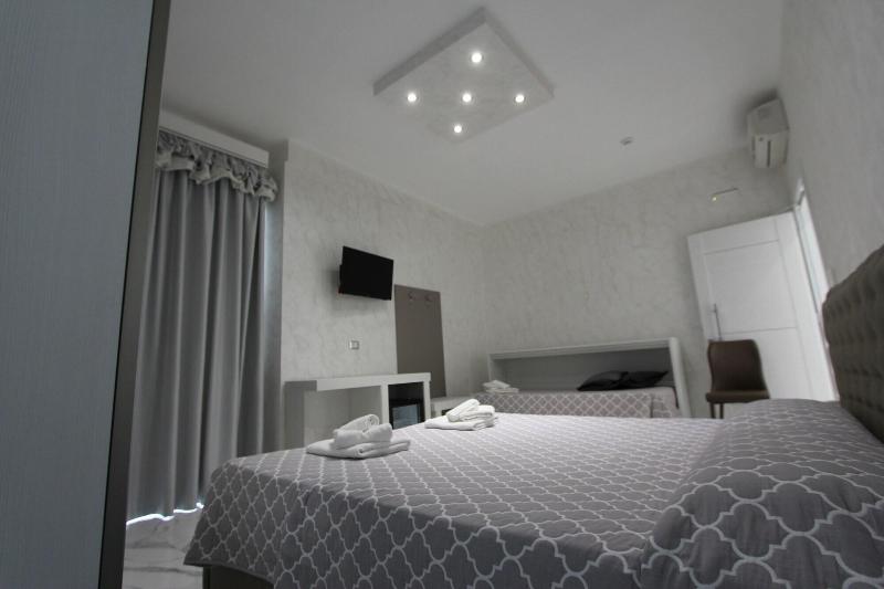 Hotel Presidente image
