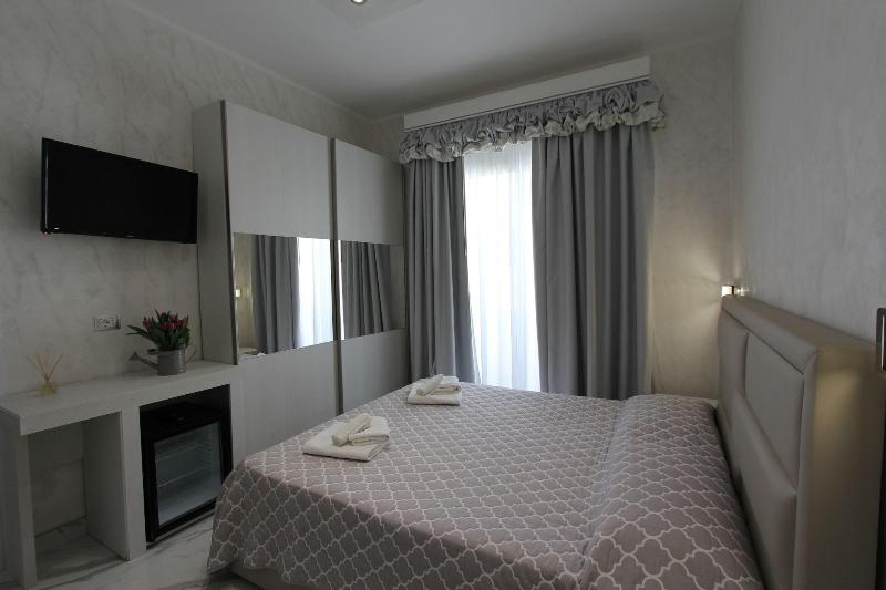 Hotel Presidente image
