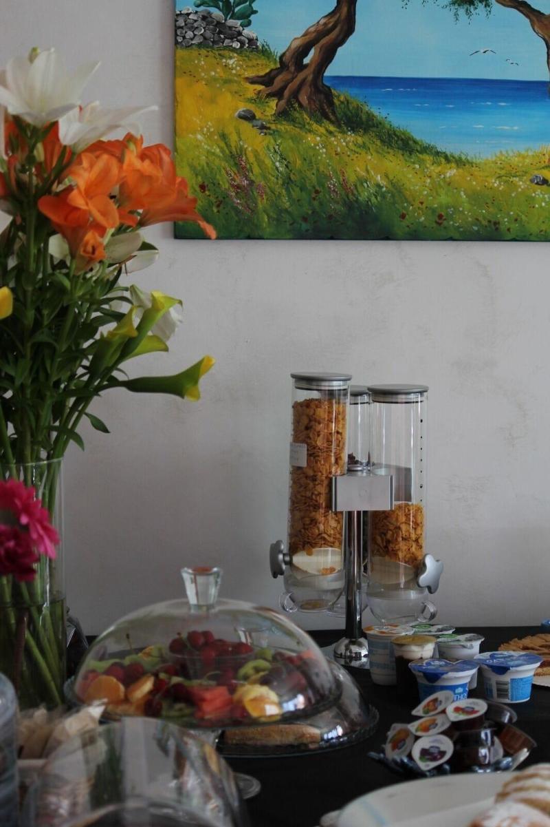Hotel Presidente image