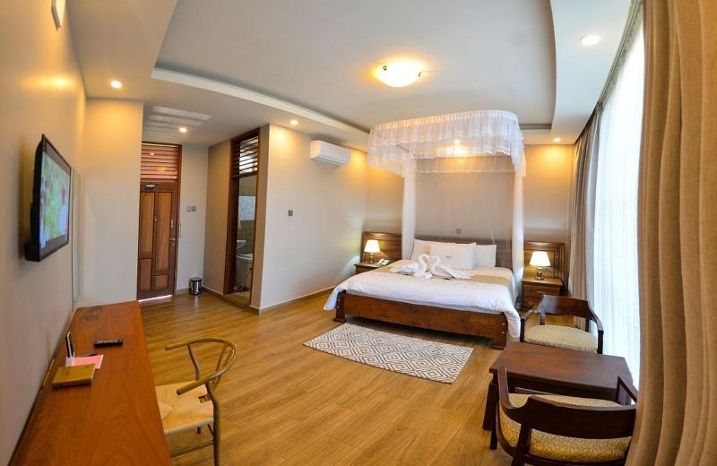 Maple Leaf Hotel image