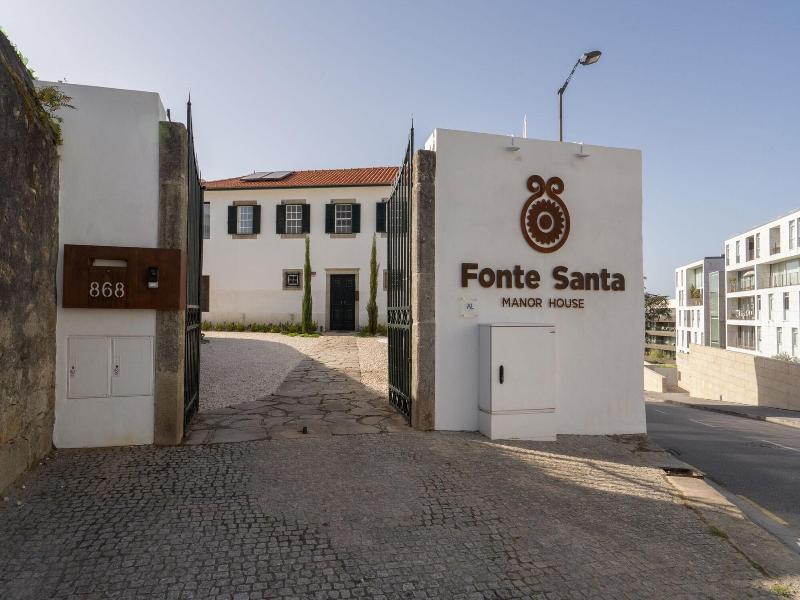 Fonte Santa Manor House image