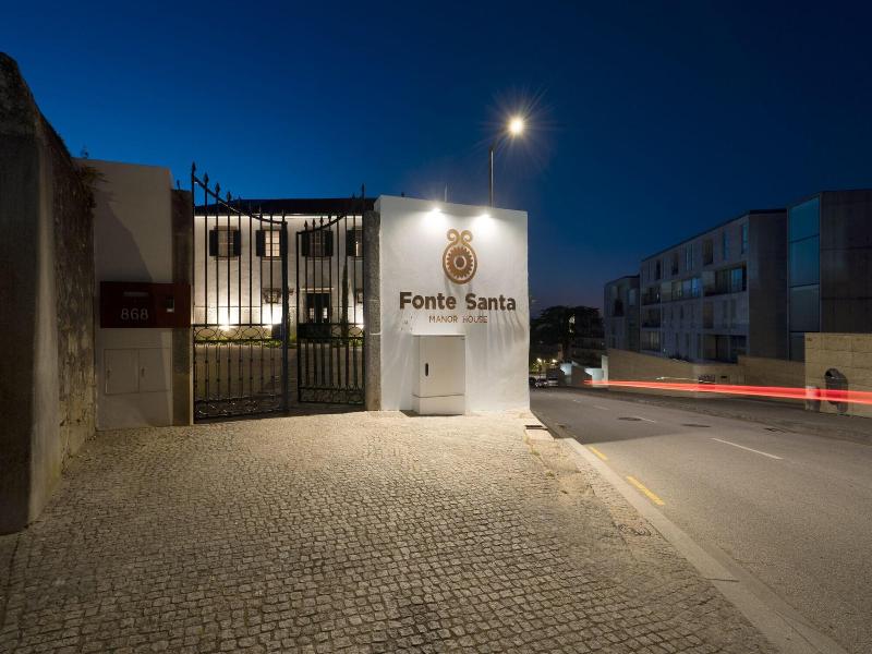 Fonte Santa Manor House image