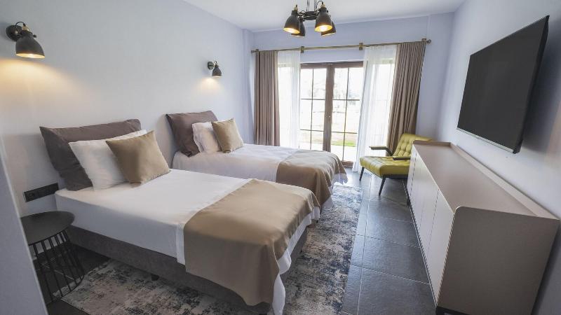 Ortel Inn image