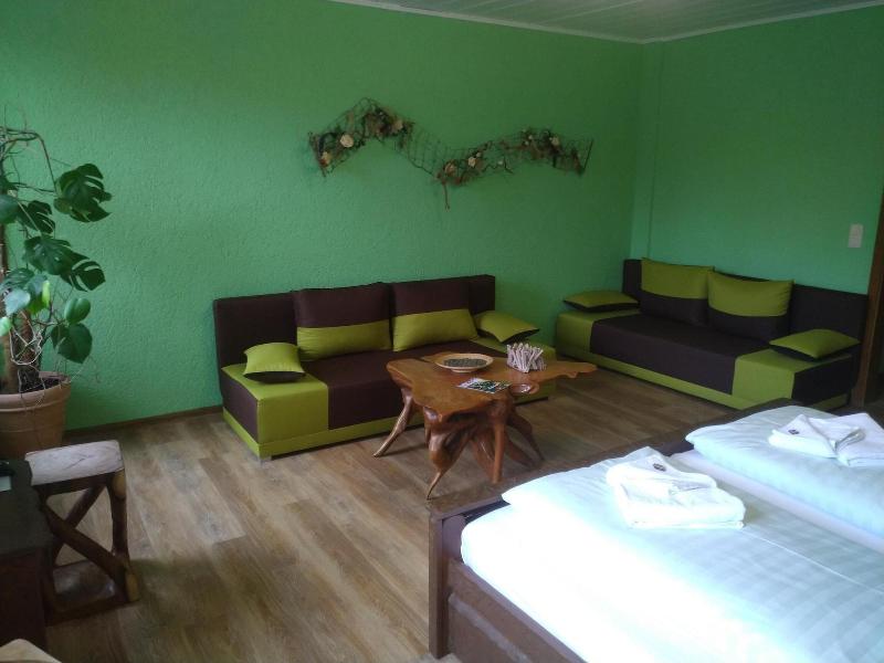 Kra Uterbaude image