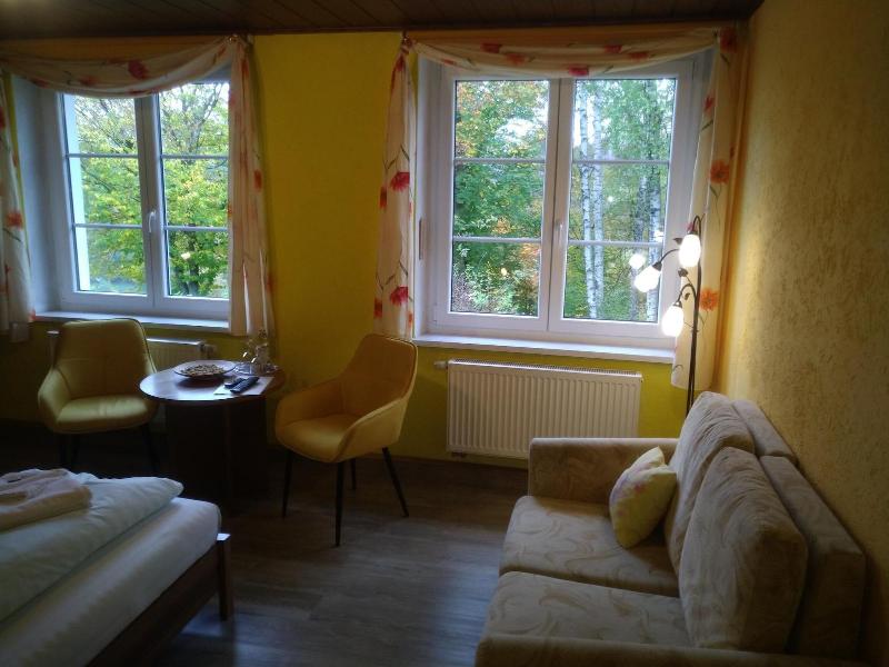 Kra Uterbaude image