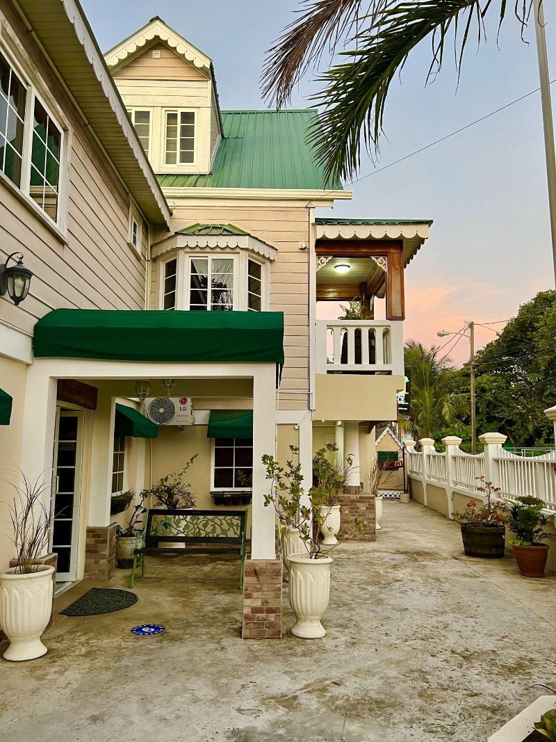 One South Place Hotel image